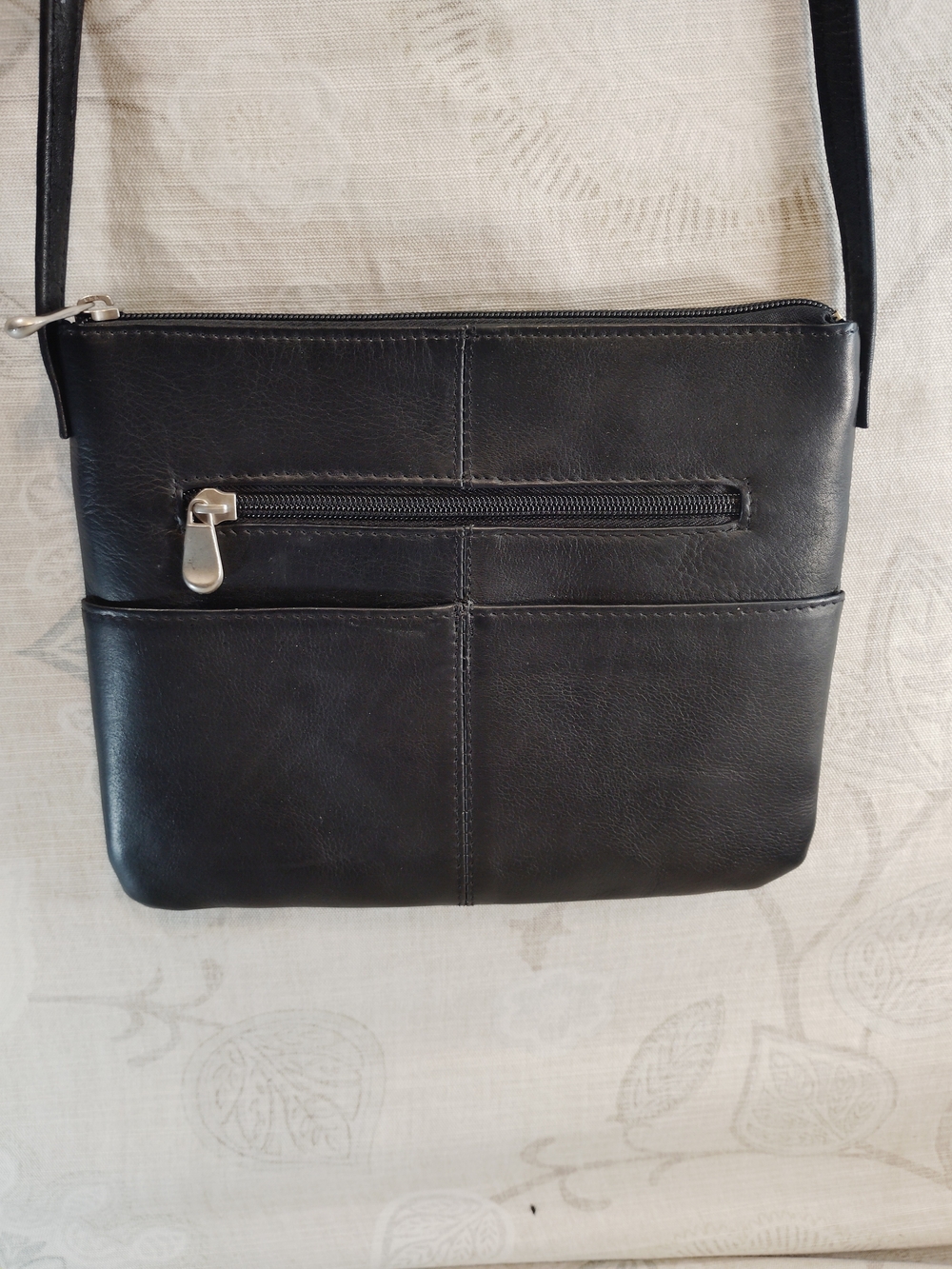 Le Donne Minimalist Black Genuine Leather Crossbody Bag